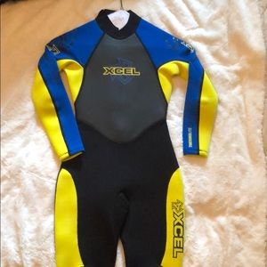 Xcel long sleeve & leg wet suit for boys size 7/8